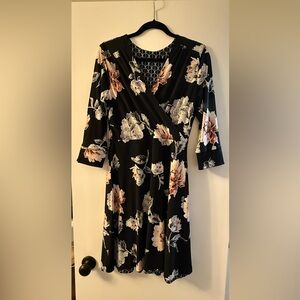 White House Black Market Reversible Faux Wrap Dress – Size S – NWT
